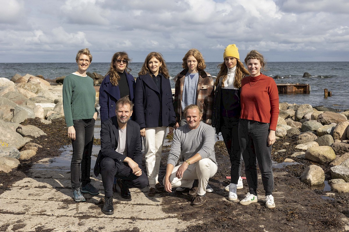 Shooting of the Meyerhoff adaptation "Wann wird es endlich wieder so, wie es nie war" on Fehmarn. Copyright: Komplizen Film | MOIN Filmförderung